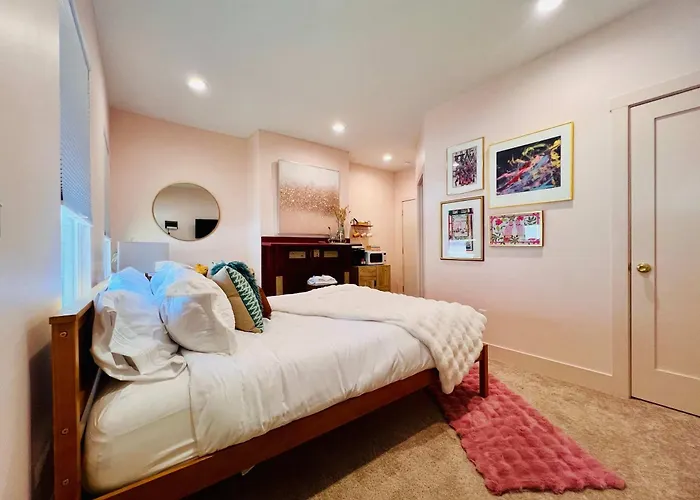 Mins To Stadiums - Chic - Views Holiday home
